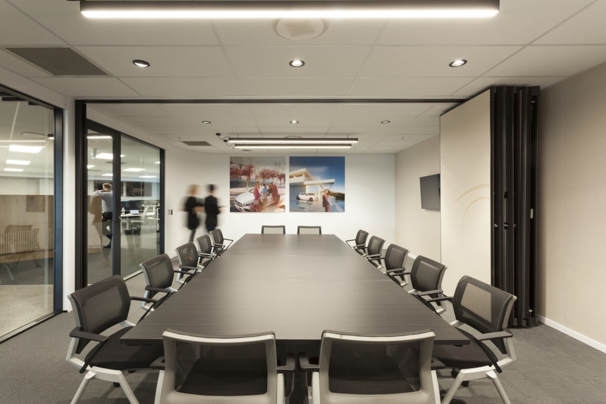 會議室裝修在辦公室設計中應注意什么？會議室裝修效果圖